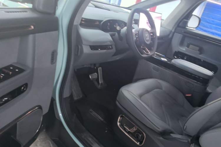 Used Zeekr MIX 2025 Intelligent Driving Version Driver Seat