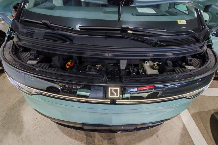 Used Zeekr MIX 2025 Intelligent Driving Version Engine Bay