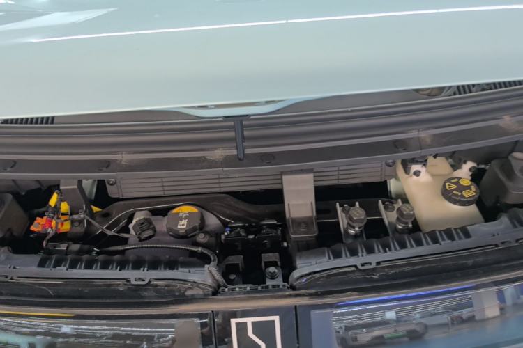 Used Zeekr MIX 2025 Intelligent Driving Version Engine Bay