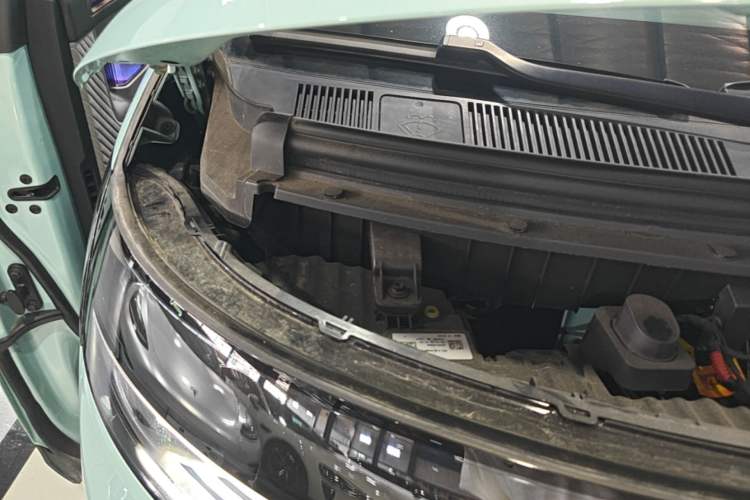 Used Zeekr MIX 2025 Intelligent Driving Version Engine Bay Right
