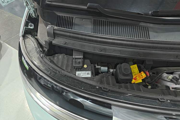 Used Zeekr MIX 2025 Intelligent Driving Version Engine Bay Right