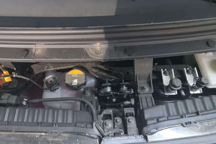 Used Zeekr MIX 2025 Intelligent Driving Version Engine Bay