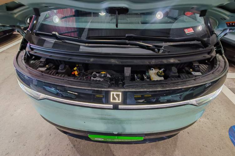 Used Zeekr MIX 2025 Intelligent Driving Version Engine Bay
