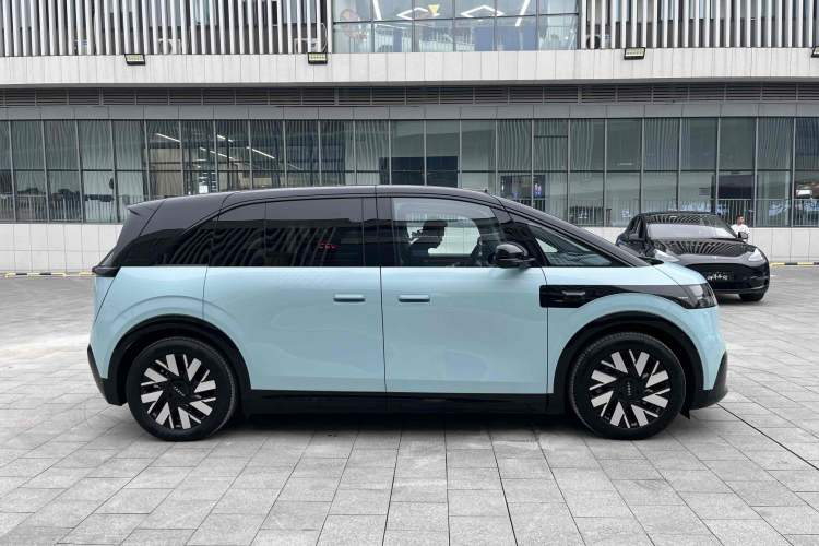 Used Zeekr MIX 2025 Long-Range Intelligent Driving Edition Exterior 13