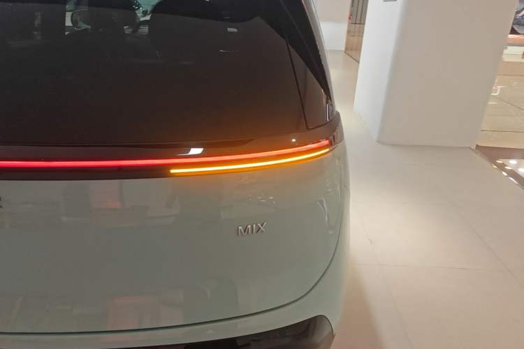 Used Zeekr MIX 2025 Intelligent Driving Version Exterior 3