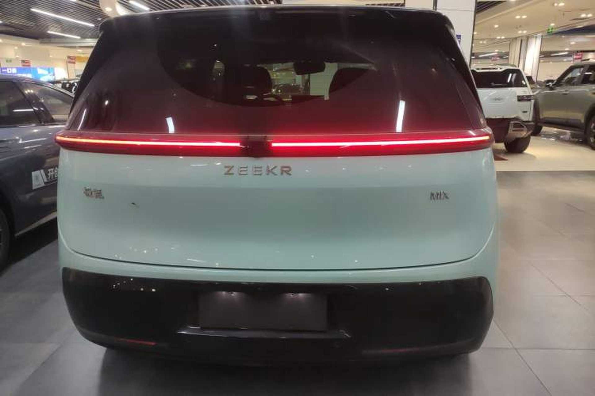 Used Zeekr MIX 2025 Long-Range Intelligent Driving Edition Exterior 4