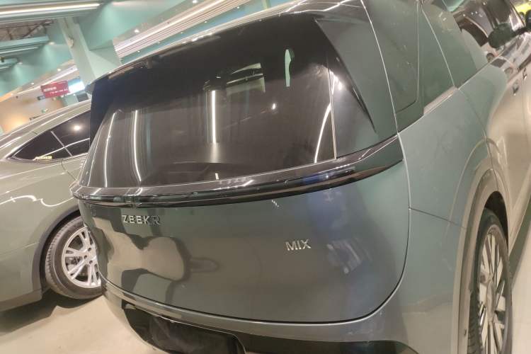 Used Zeekr MIX 2025 Long-Range Intelligent Driving Edition Exterior 4