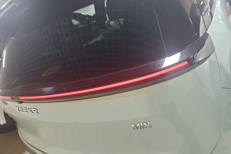Used Zeekr MIX 2025 Long-Range Intelligent Driving Edition Exterior 6
