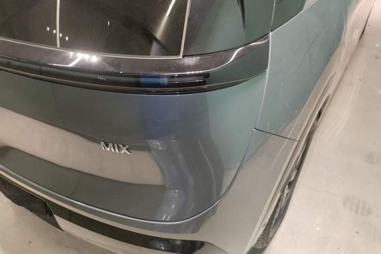 Used Zeekr MIX 2025 Long-Range Intelligent Driving Edition Exterior 6