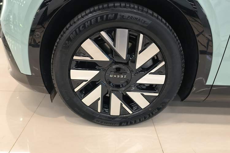 Used Zeekr MIX 2025 Long-Range Intelligent Driving Edition Exterior 7
