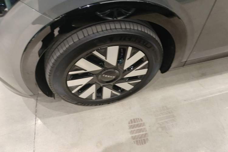 Used Zeekr MIX 2025 Long-Range Intelligent Driving Edition Exterior 7