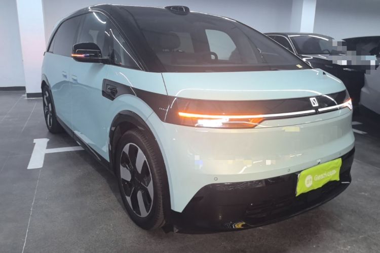 Used Zeekr MIX 2025 Intelligent Driving Version Front Right 45 Deg