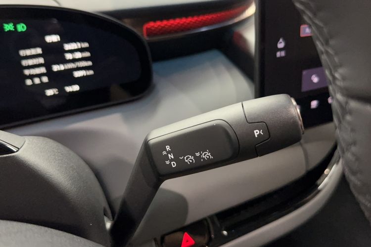 Used Zeekr MIX 2025 Long-Range Intelligent Driving Edition Gear Lever