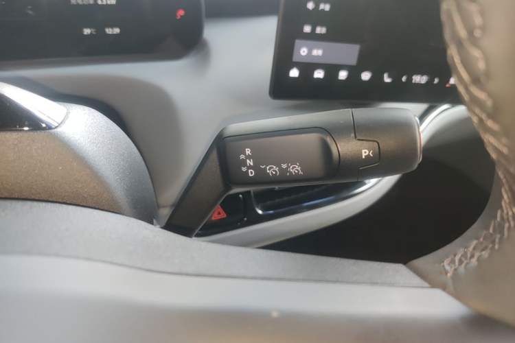 Used Zeekr MIX 2025 Intelligent Driving Version Gear Lever