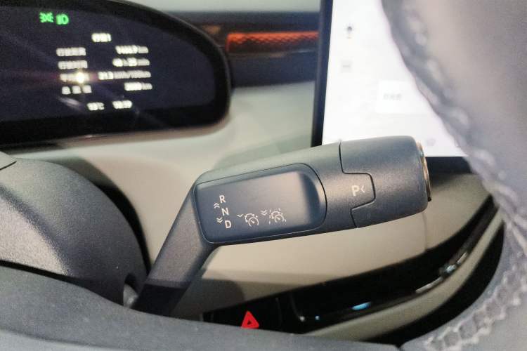 Used Zeekr MIX 2025 Long-Range Intelligent Driving Edition Gear Lever