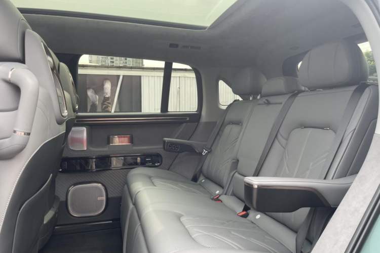 Used Zeekr MIX 2025 Long-Range Intelligent Driving Edition Interior 11