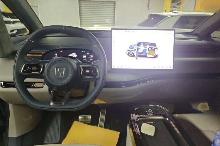 Used Zeekr MIX 2025 Long-Range Intelligent Driving Edition Interior 2