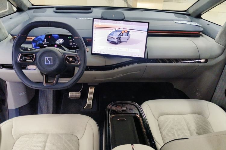 Used Zeekr MIX 2025 Long-Range Intelligent Driving Edition Interior 2