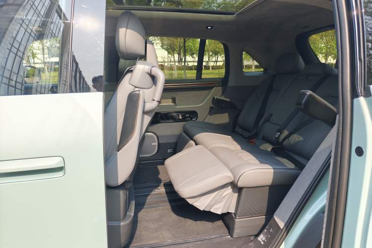 Used Zeekr MIX 2025 Intelligent Driving Version Interior 3