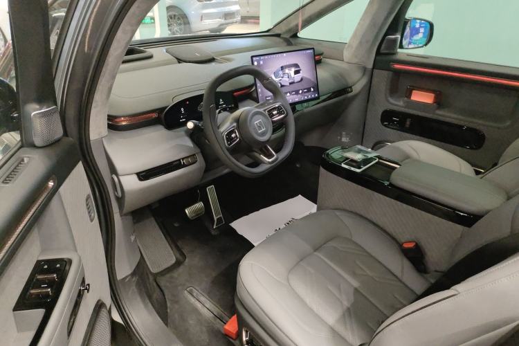 Used Zeekr MIX 2025 Long-Range Intelligent Driving Edition Interior 3