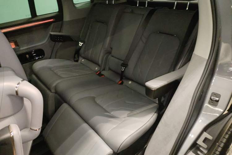 Used Zeekr MIX 2025 Long-Range Intelligent Driving Edition Interior 4