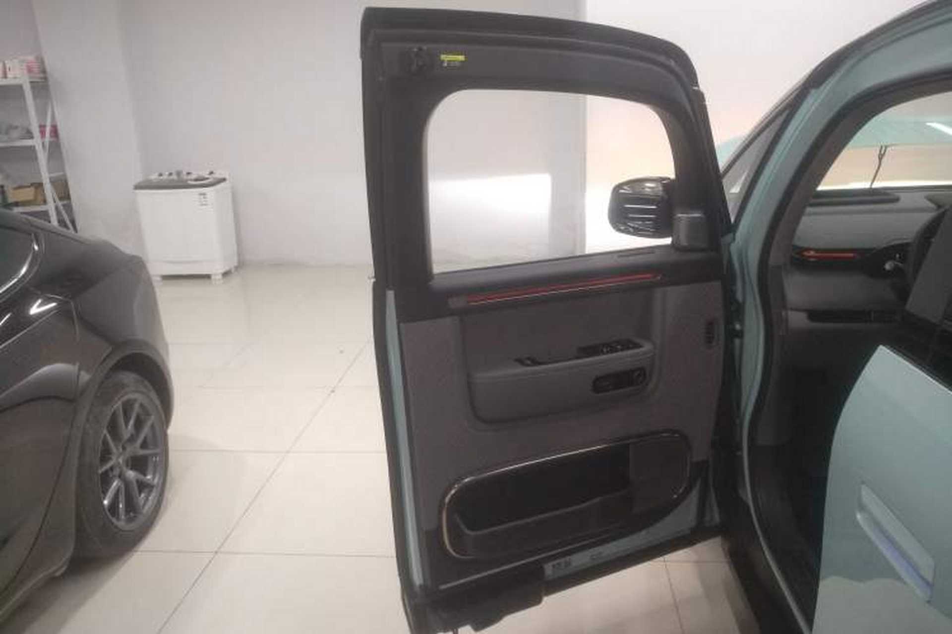 Used Zeekr MIX 2025 Long-Range Intelligent Driving Edition Interior 7