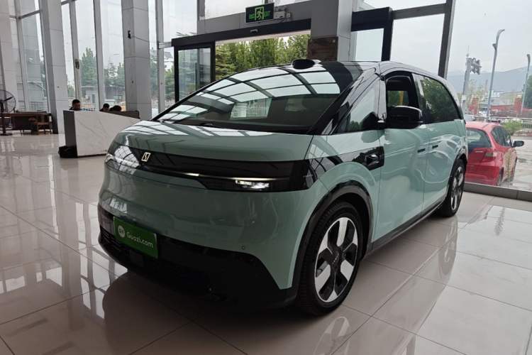 Zeekr MIX 2025 Intelligent Driving Version