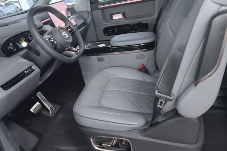 Used Zeekr MIX 2025 Intelligent Driving Version Left Front Seat