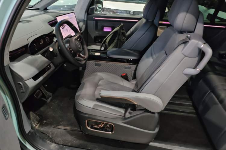 Used Zeekr MIX 2025 Intelligent Driving Version Left Front Seat