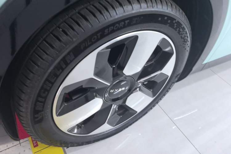 Used Zeekr MIX 2025 Intelligent Driving Version Left Front Wheel Hub