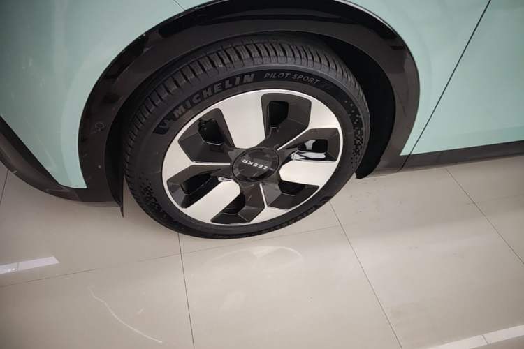 Used Zeekr MIX 2025 Intelligent Driving Version Left Front Wheel Hub
