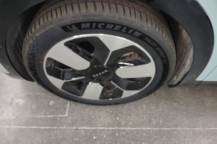 Used Zeekr MIX 2025 Intelligent Driving Version Left Front Wheel Hub