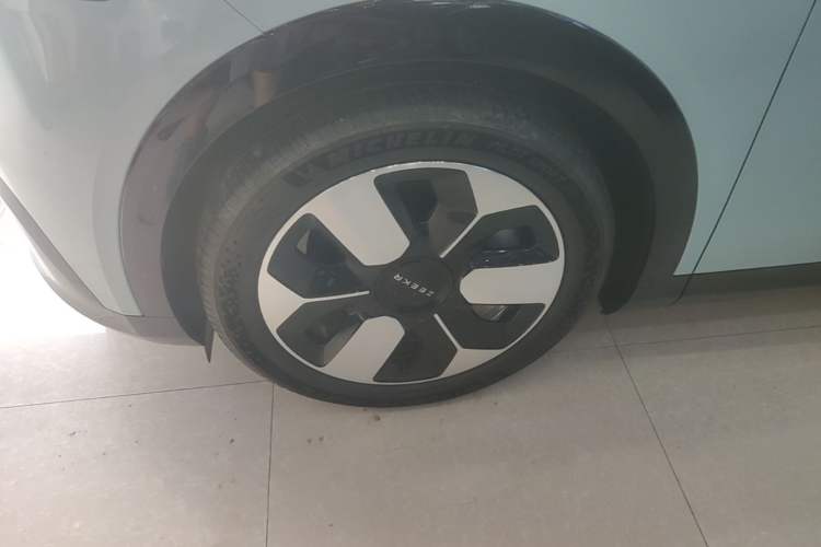 Used Zeekr MIX 2025 Intelligent Driving Version Left Front Wheel Hub