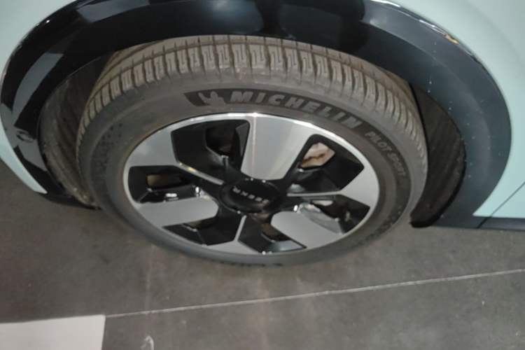 Used Zeekr MIX 2025 Intelligent Driving Version Left Front Wheel Hub
