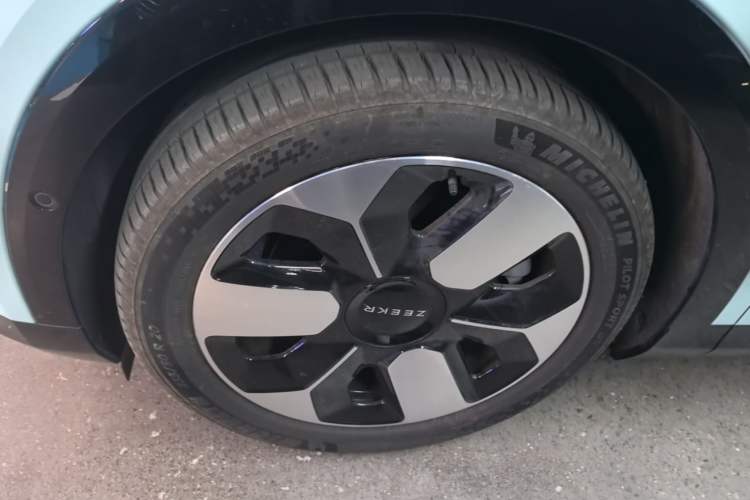 Used Zeekr MIX 2025 Intelligent Driving Version Left Front Wheel Hub