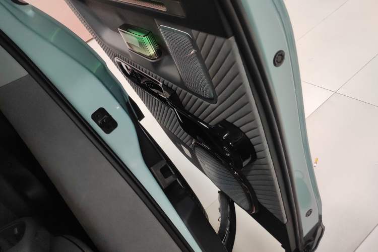 Used Zeekr MIX 2025 Long-Range Intelligent Driving Edition Left Rear Door Interior