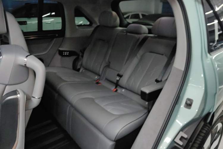 Used Zeekr MIX 2025 Intelligent Driving Version Left Rear Seat