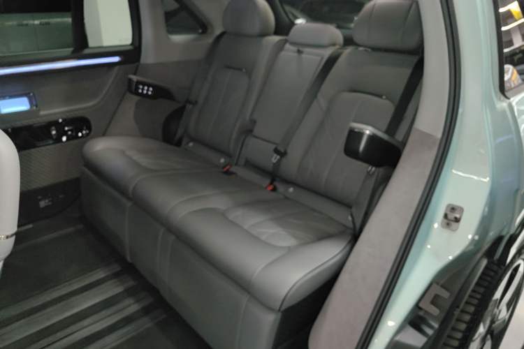 Used Zeekr MIX 2025 Intelligent Driving Version Left Rear Seat