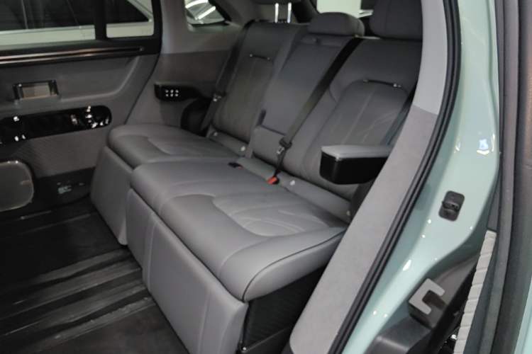 Used Zeekr MIX 2025 Intelligent Driving Version Left Rear Seat