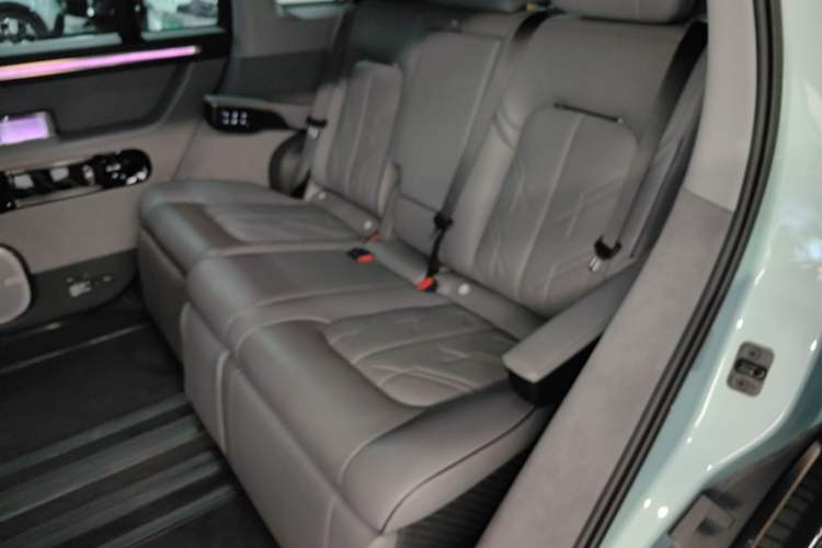 Used Zeekr MIX 2025 Intelligent Driving Version Left Rear Seat