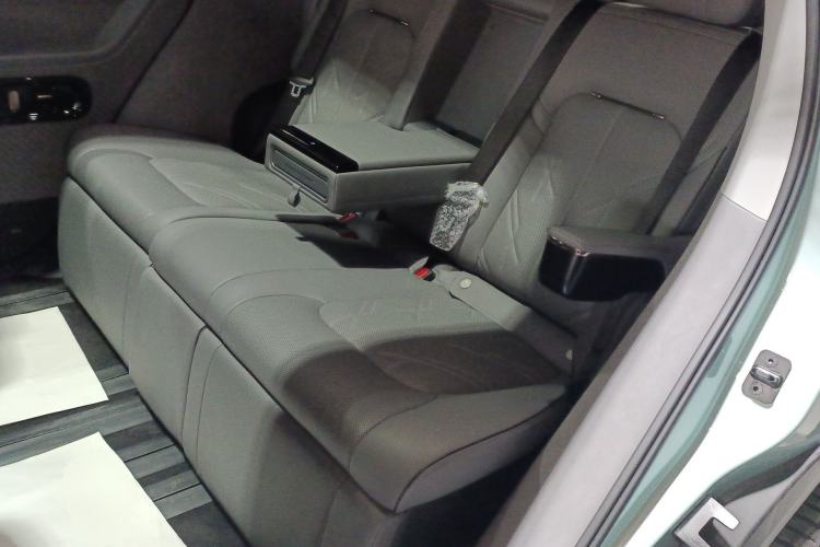 Used Zeekr MIX 2025 Intelligent Driving Version Left Rear Seat