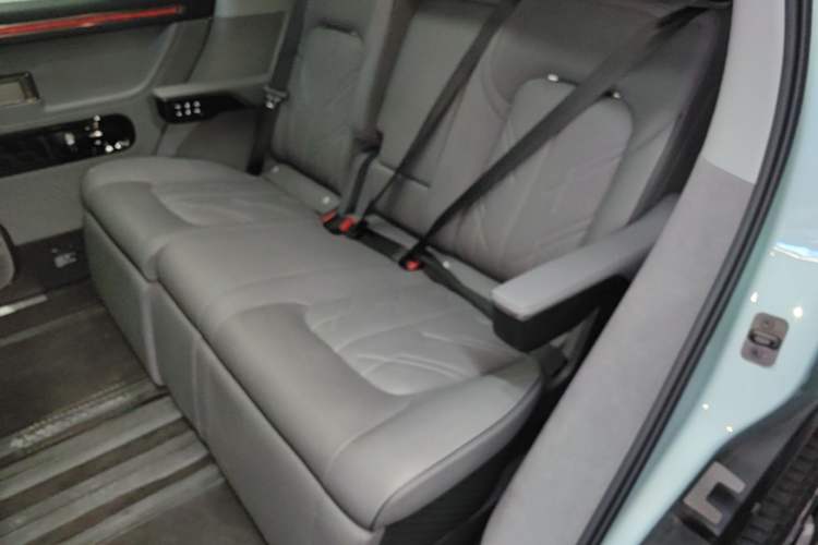Used Zeekr MIX 2025 Intelligent Driving Version Left Rear Seat