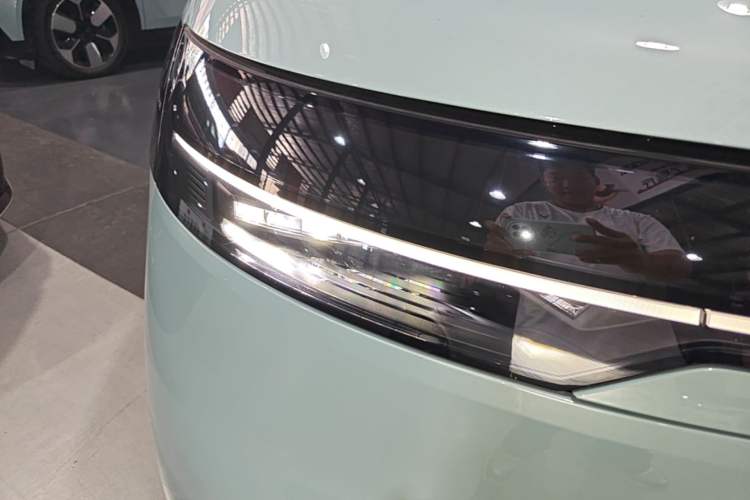 Used Zeekr MIX 2025 Intelligent Driving Version Right Front Headlight