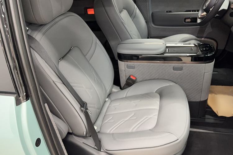 Used Zeekr MIX 2025 Long-Range Intelligent Driving Edition Right Front Seat