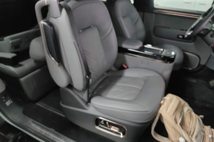 Used Zeekr MIX 2025 Intelligent Driving Version Right Front Seat