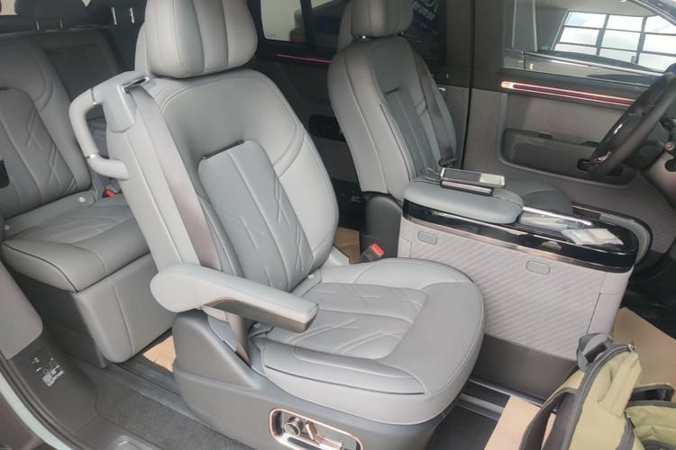 Used Zeekr MIX 2025 Intelligent Driving Version Right Front Seat