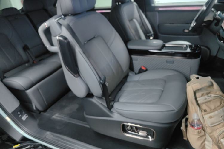 Used Zeekr MIX 2025 Intelligent Driving Version Right Front Seat
