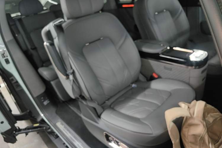 Used Zeekr MIX 2025 Intelligent Driving Version Right Front Seat