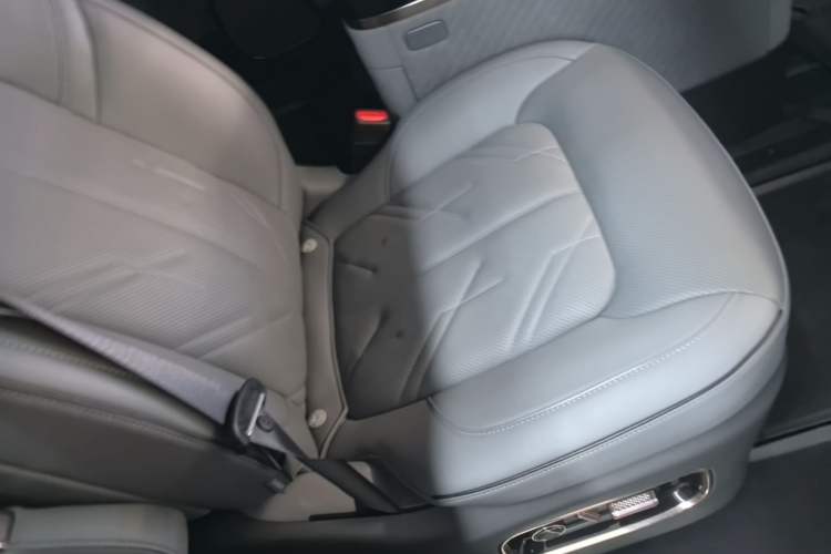 Used Zeekr MIX 2025 Intelligent Driving Version Right Front Seat