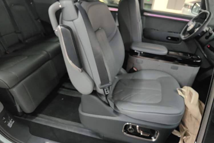 Used Zeekr MIX 2025 Intelligent Driving Version Right Front Seat